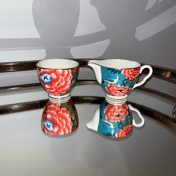 Wedgewood Fine China sugar bowl and creamer set - Picture 3 of 9